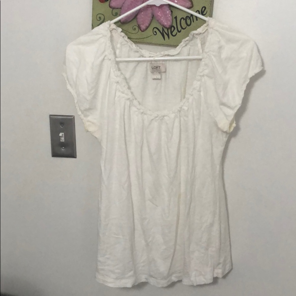 🛍5/25 LOFT White short-sleeved shirt 🌸